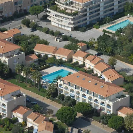 Apartmanhotel Lagrange Le Domaine D'azur Et Tahiti Park 3*