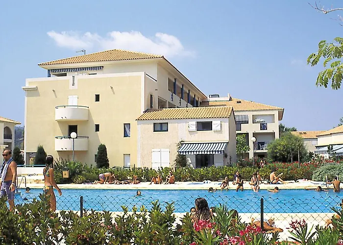 Lagrange Le Domaine D'azur Et Tahiti Park 4* Le Lavandou