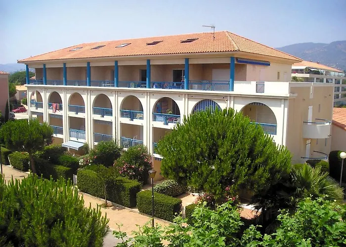 Aparthotel Lagrange Le Domaine D'azur Et Tahiti Park